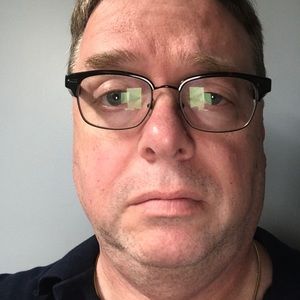 Meet your Posher, Larry